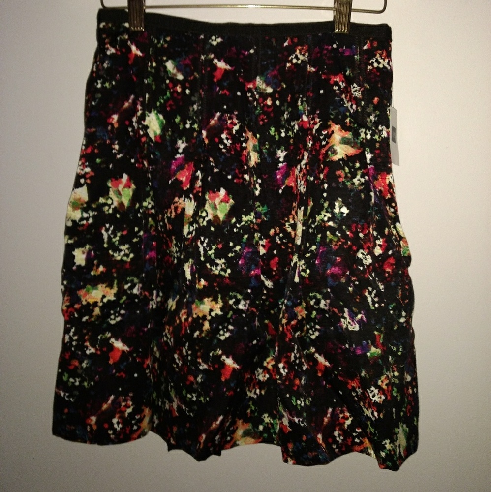Multicolored pleated high waisted skirt